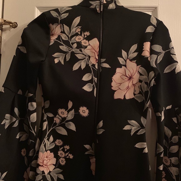 Guess dress - Picture 7 of 8